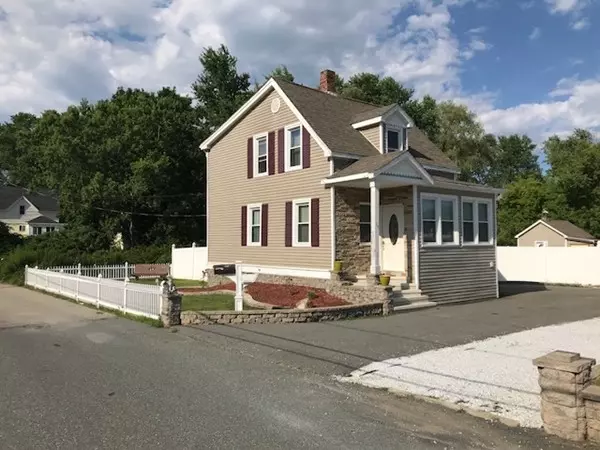 18 Williams Ave, Taunton, MA 02780