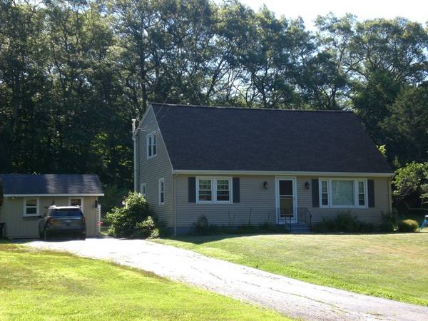 22 Henry Marsh Rd., Dudley, MA 01571