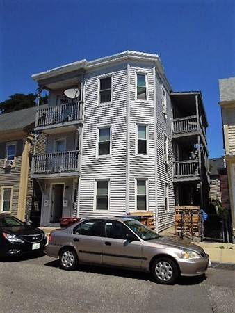 46 Cork St, Lowell, MA 01854