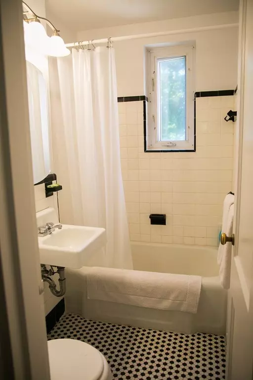 Brookline, MA 02445,150 Beaconsfield #6