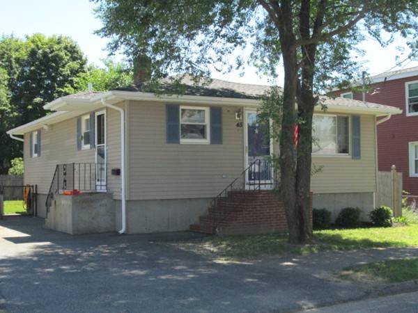 45 Edgewater Ave, Shrewsbury, MA 01545