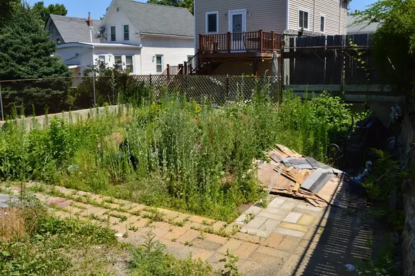 Lynn, MA 01902,273 Chestnut St