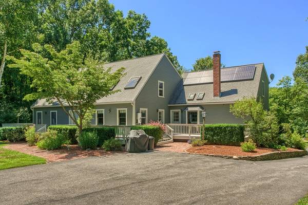 319 Brockelman Rd, Lancaster, MA 01523