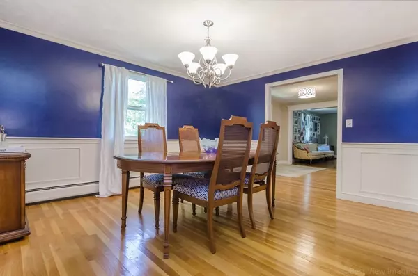 Acton, MA 01720,29 Robinwood