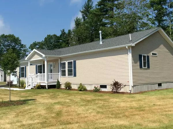 Middleboro, MA 02346,8107 Oak Point Drive