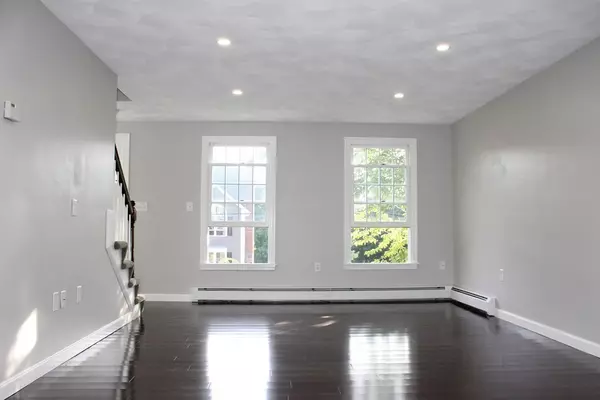 Amesbury, MA 01913,46 Oakland St