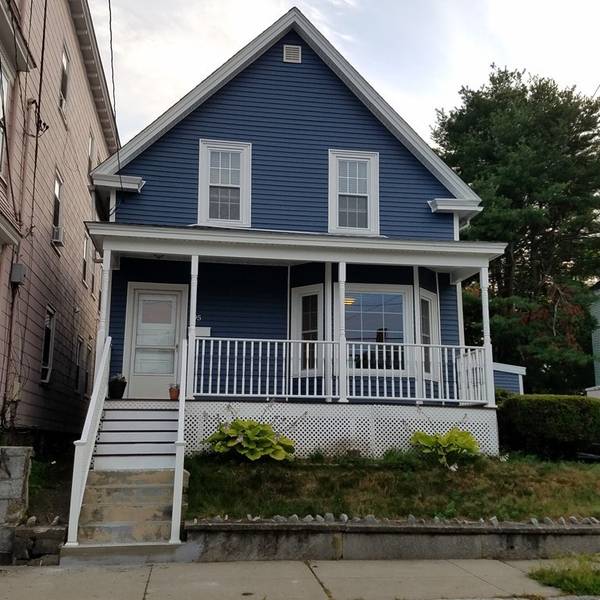 95 Brookfield St, Lawrence, MA 01843