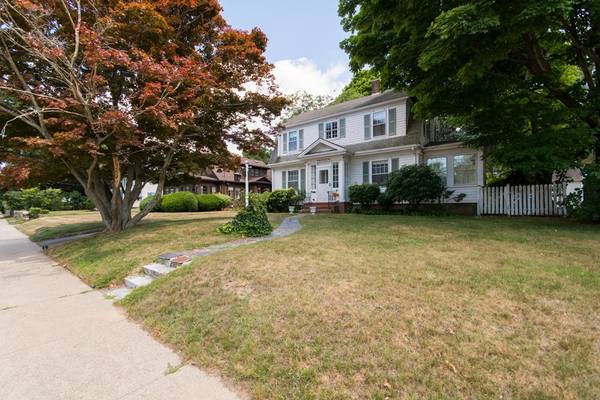 2073 Highland Ave, Fall River, MA 02720