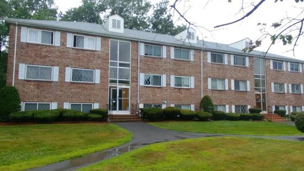 52 Fernview Ave #12, North Andover, MA 01845