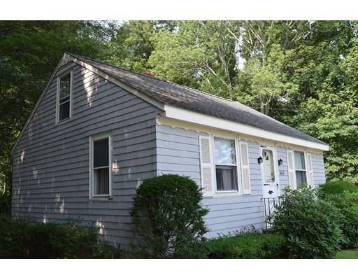 1435 Grand Army Hwy, Somerset, MA 02726