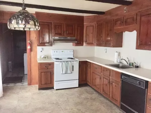 Montague, MA 01376,183-185 L Street