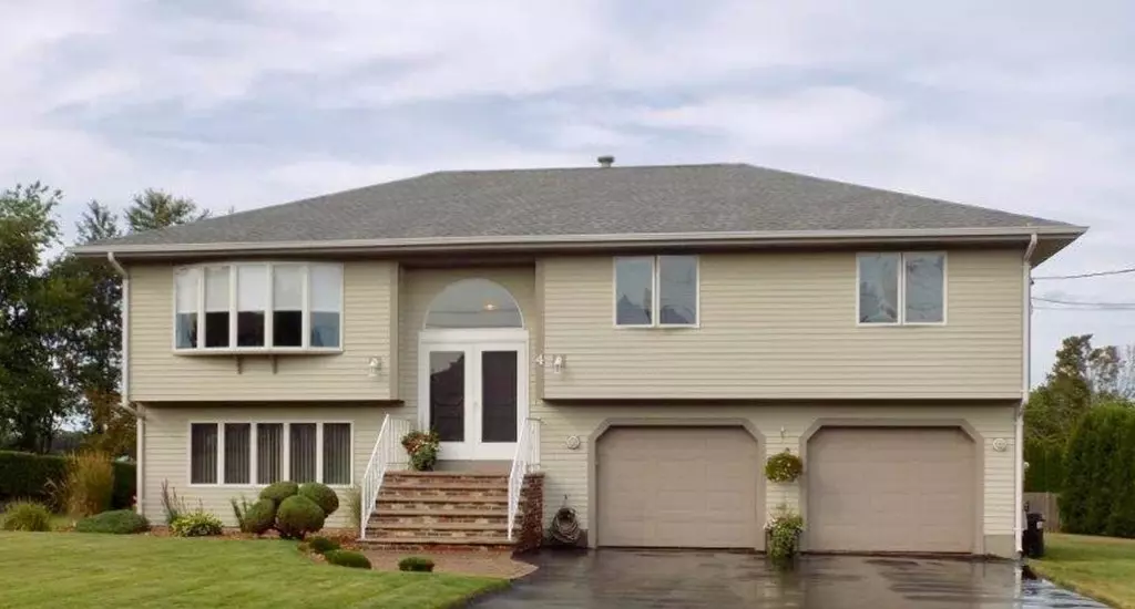 Somerset, MA 02726,4 Forsyth Ave