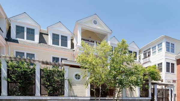 50 Waltham St #306, Lexington, MA 02421