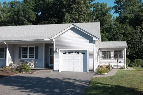 75 Silver Crest Ln #75, Greenfield, MA 01301