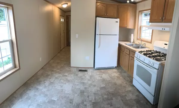 602 N Main St #11, Leominster, MA 01453