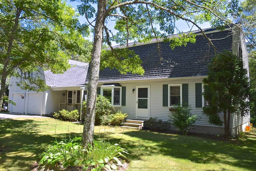 31 Winston Ave, Bourne, MA 02532