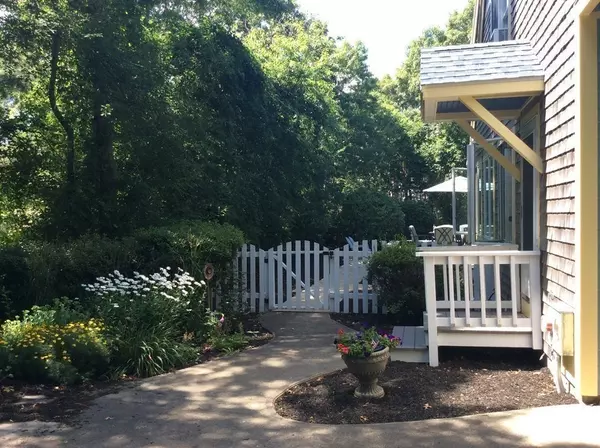 Plymouth, MA 02360,8 Ellisville Road