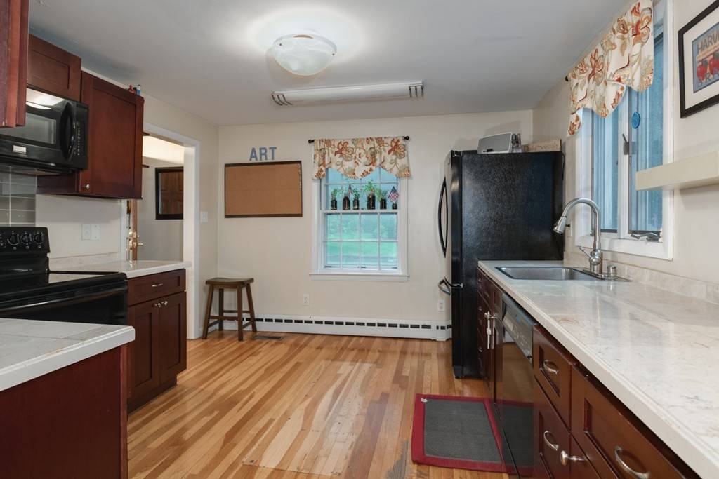 Worcester, MA 01602,5 Saint Paul Drive