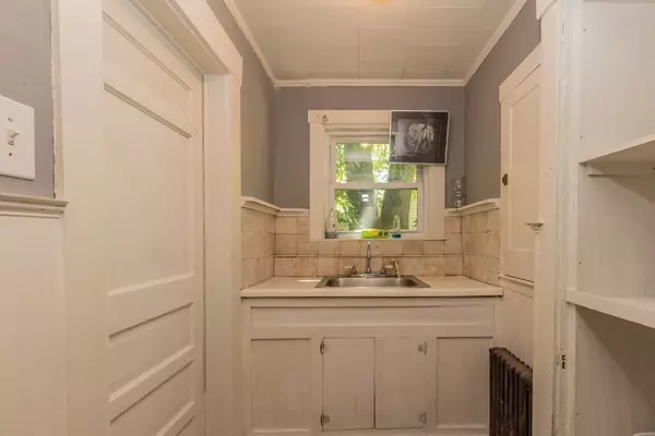 Fitchburg, MA 01420,715 Blossom Street