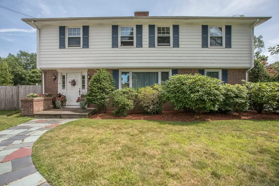 3 Long Rd, Fairhaven, MA 02719