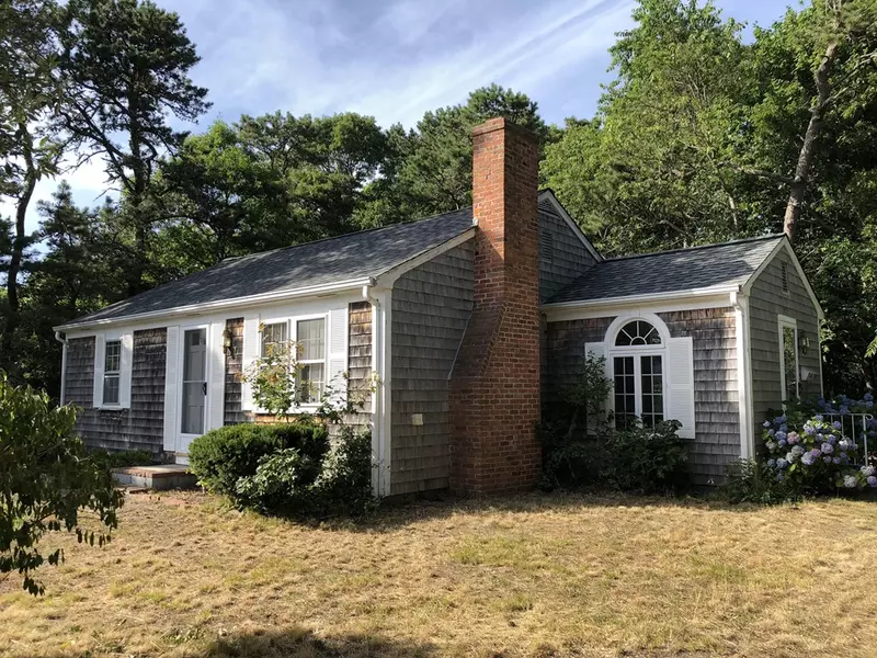 20 Scholl Ave, Yarmouth, MA 02673