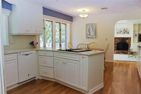 Braintree, MA 02184,90 Albee