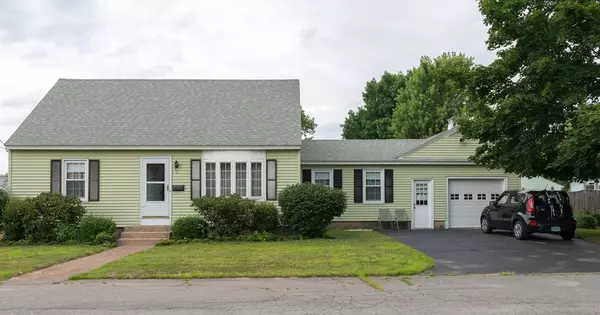 8 Belle Aire Ave, Nashua, NH 03060