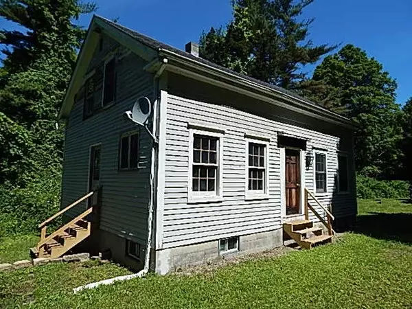 1449 Mohawk Trail, Shelburne, MA 01370