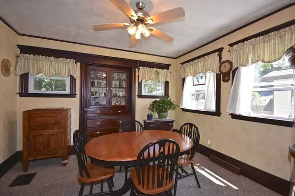 Fairhaven, MA 02719,28 Taber St