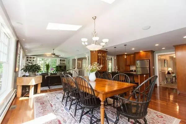 Seekonk, MA 02771,400 Prospect St