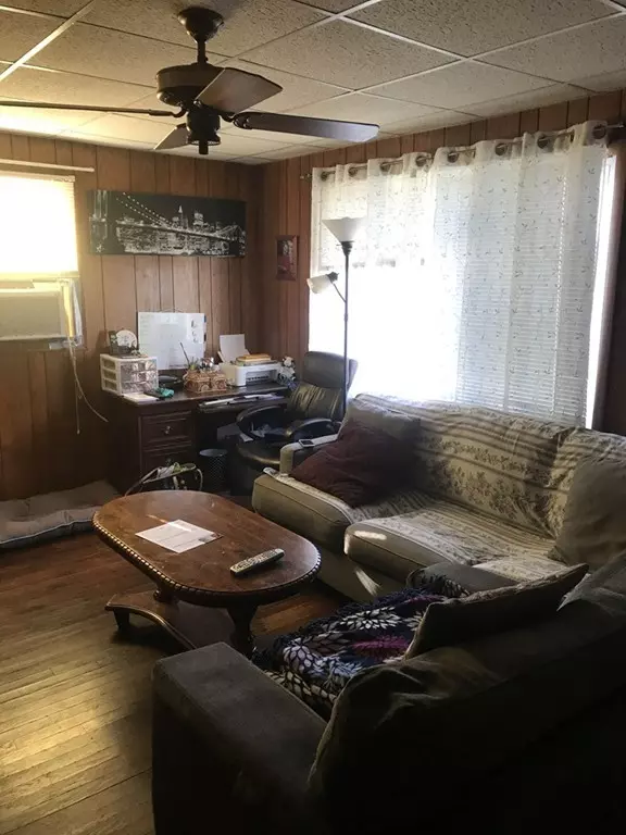 Fall River, MA 02720,35 Consul St