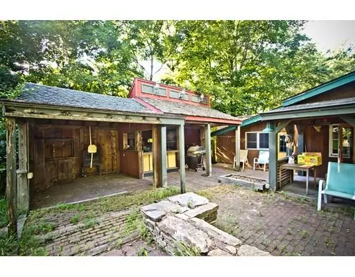 Sturbridge, MA 01566,145 Main St