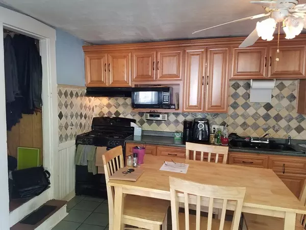 Lynn, MA 01902,25 Rockaway St.