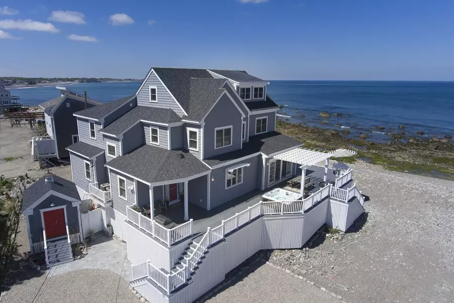 55 Seaside Rd, Scituate, MA 02066