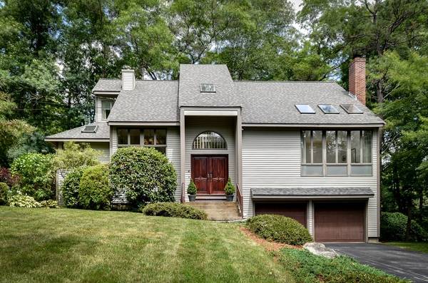 4 Hill St, Hopkinton, MA 01748