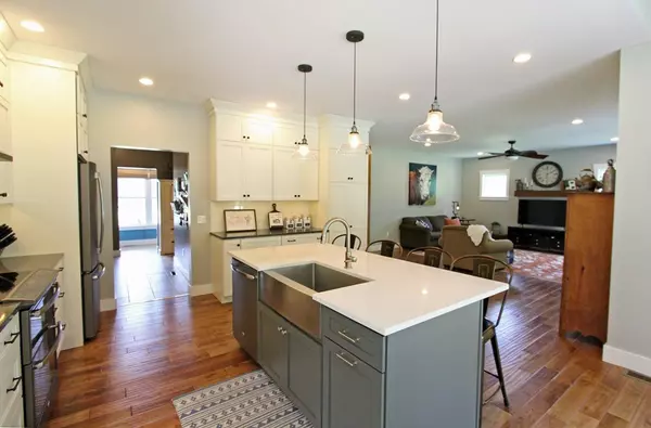 Belchertown, MA 01007,34 Willow Lane