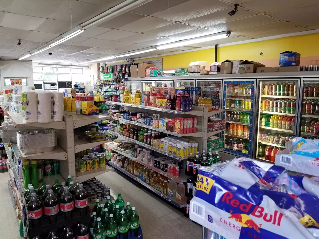 Lynn, MA 01902,000 Busy Street