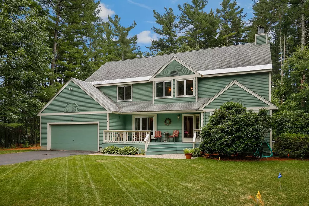 Westford, MA 01886,19 Lynwood Lane