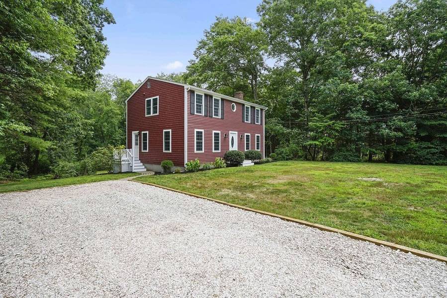 48 Fordville Rd, Duxbury, MA 02332