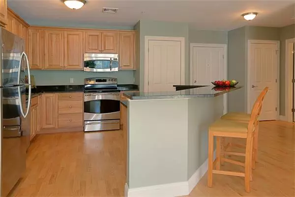 15 Summer St #307, Franklin, MA 02038