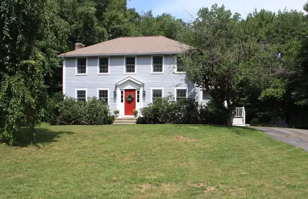 51 Groton Rd, Tyngsborough, MA 01879