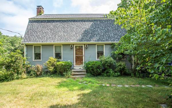 39 Howland Rd, Lakeville, MA 02347