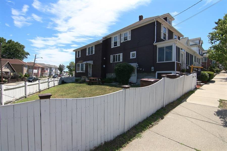 43 Greenhalge Ave, Everett, MA 02149