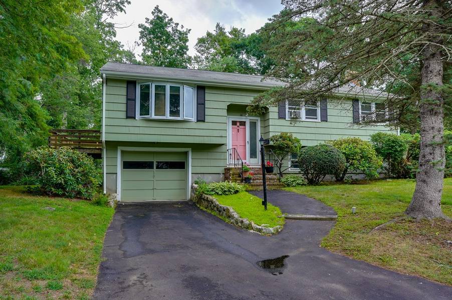 68 Oak Rd, Canton, MA 02021