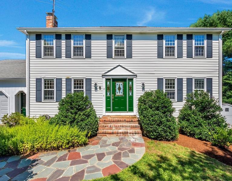 4 Peggy Dr, Southborough, MA 01772