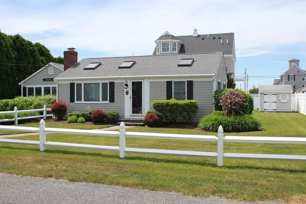 Dennis, MA 02670,55 Shore Rd