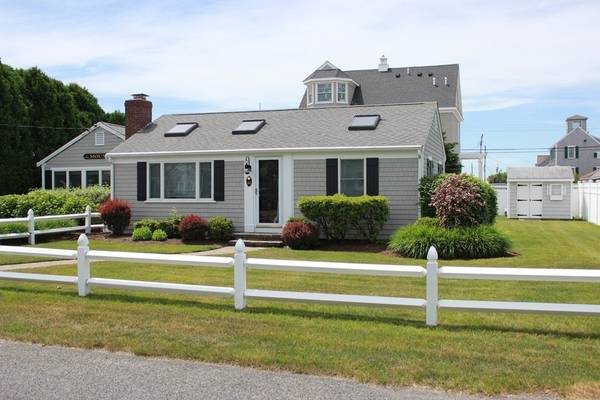 55 Shore Rd, Dennis, MA 02670