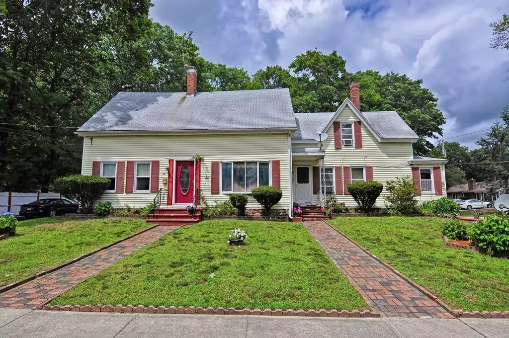 Mansfield, MA 02048,90-92 Court St