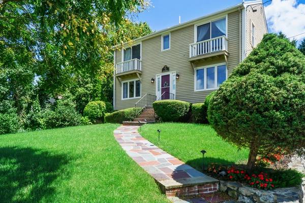 52 Bel Air Road, Hingham, MA 02043