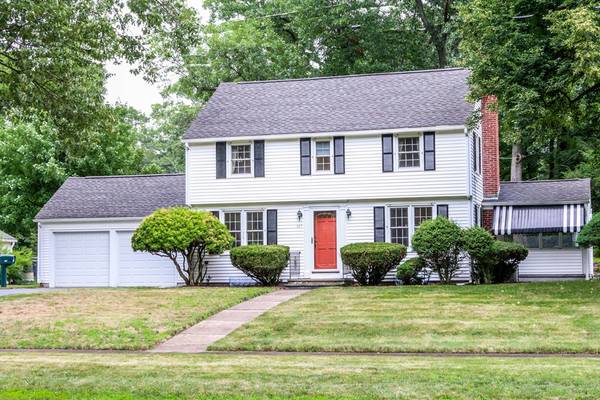 237 Burbank Rd, Longmeadow, MA 01106